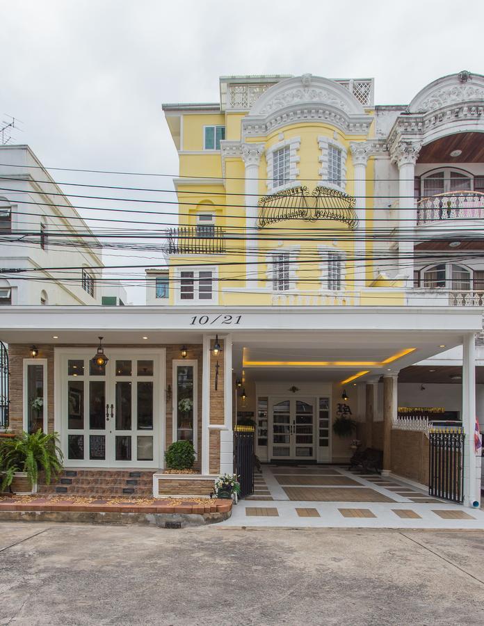 The Lek Aree Bed & Breakfast Bangkok Exterior photo